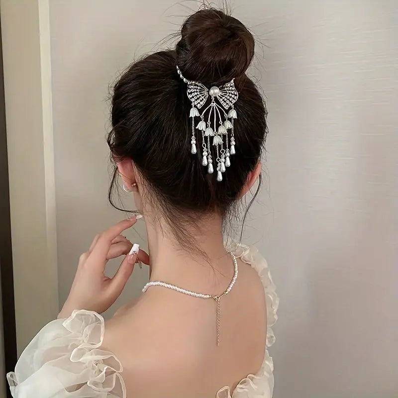 Vintage-Inspired Tassel Bun Buckle Hair Clip