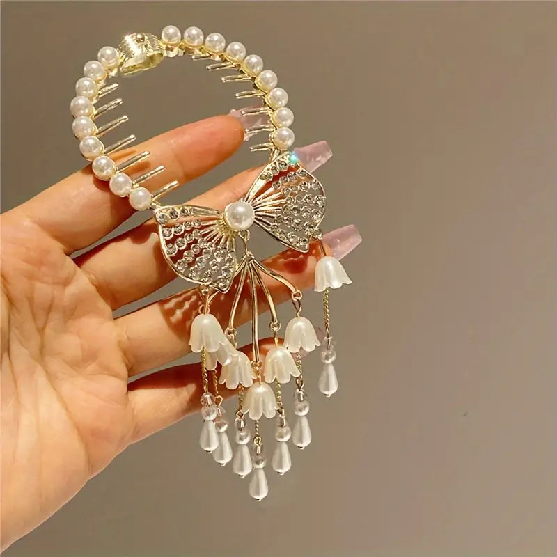 Vintage-Inspired Tassel Bun Buckle Hair Clip