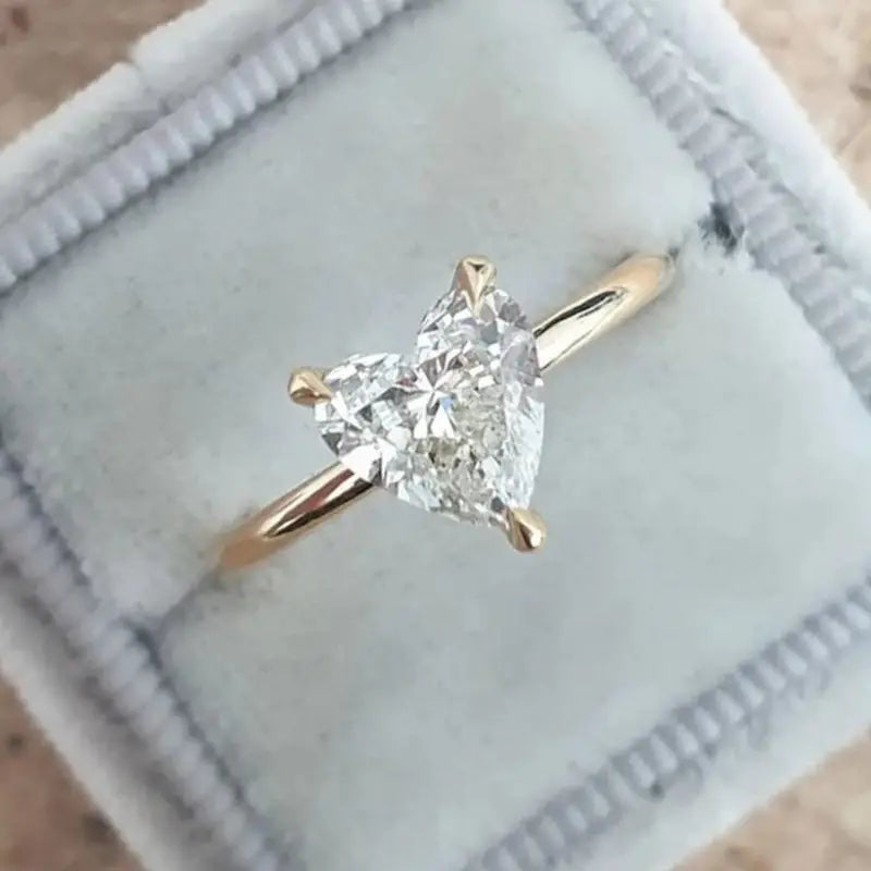 Heart-Shaped Engagement Ring Inlaid Synthetic Gem